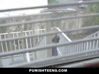 Blond teismeline karistatud poolt hiiglane peenis - tinyteencams.com