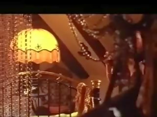 Keyhole 1975: brezplačno snemanje xxx film film 75