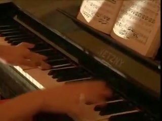 E moçme i dashur caned në the piano, falas xxx film 13
