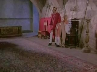 אדום חזה מכסה מנוע 1995 directed על ידי joe damato, מלוכלך סרט fc